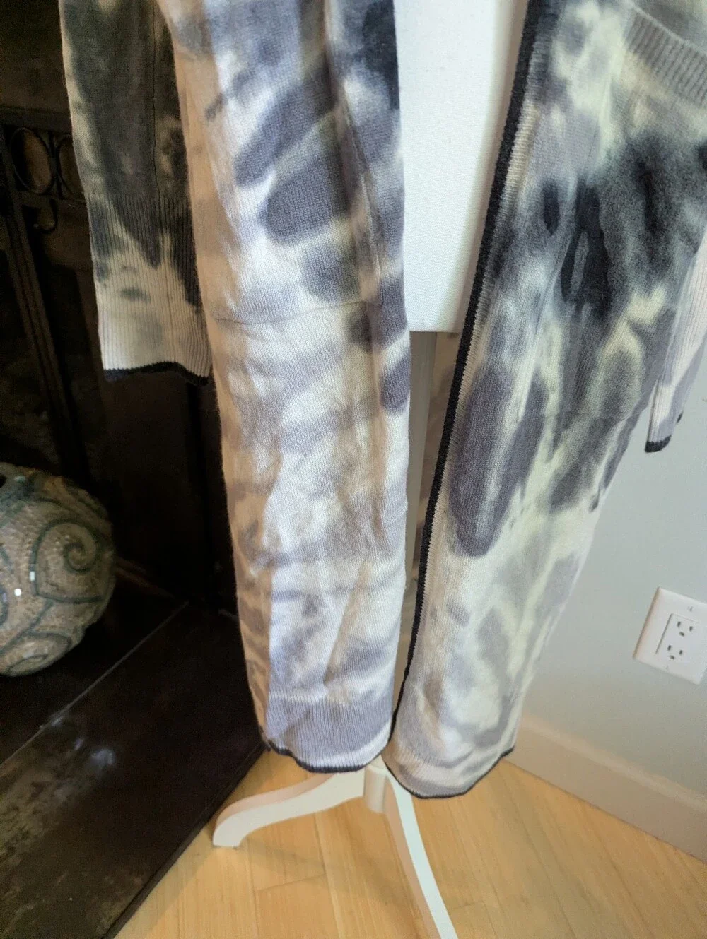BRODIE CASHMERE Women's Small Long Duster Cardigan Jacket Tie Dye Gray White